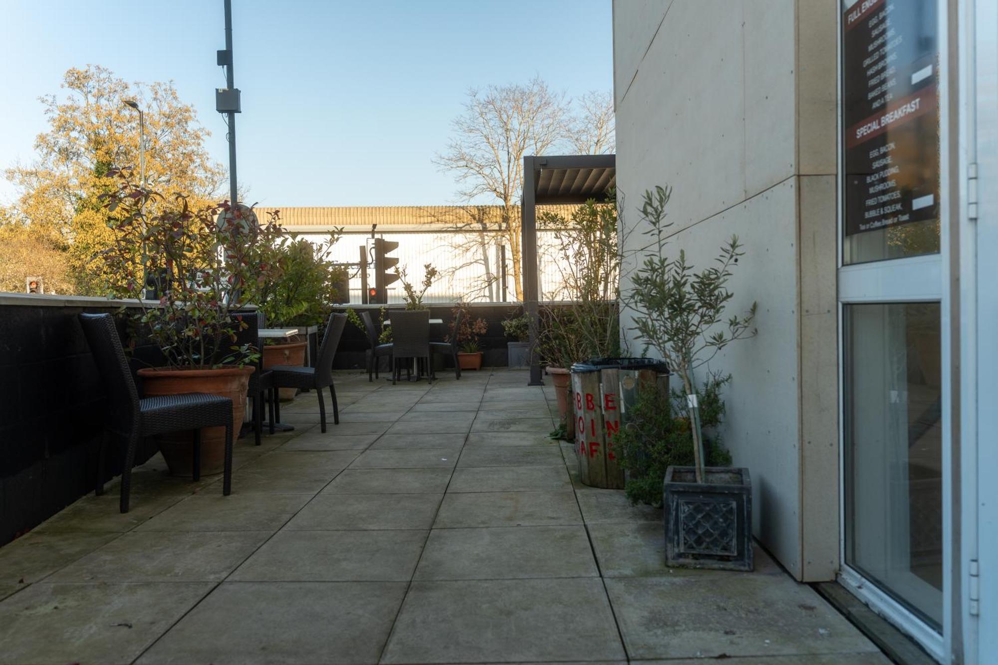Abbey Point Hotel Γουέμπλεϊ Εξωτερικό φωτογραφία